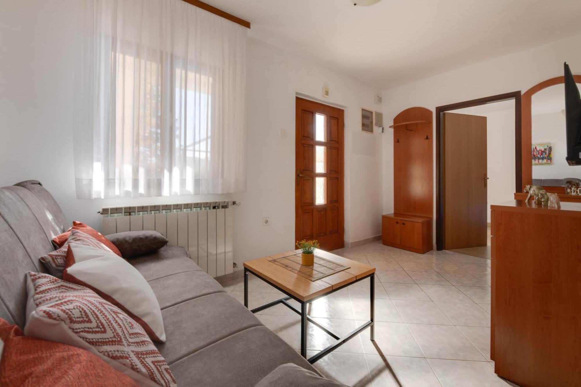 Villa Livia With Three Nice Apartments, Swimming Pool, Childrens Playground, Barbecue And Free Parking Лижнян Экстерьер фото